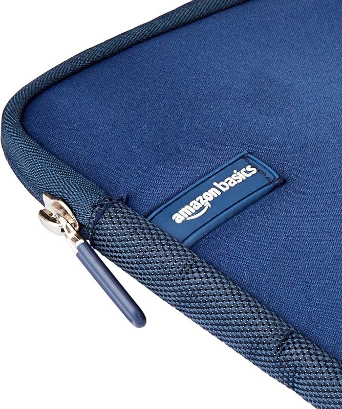 Чохол для ноутбука Amazon Basics Sleeve 13.3" Navy Blue (B011J4C1MA)