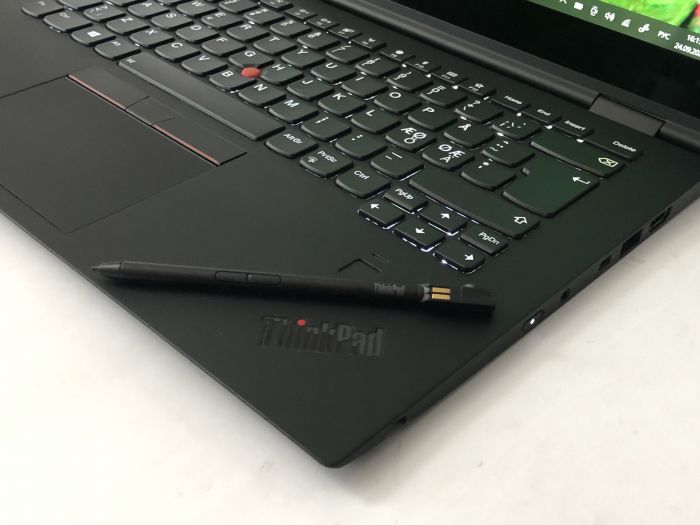 Ноутбук Lenovo ThinkPad X1 Yoga G3 (LTPXYG3QHD910) б.в