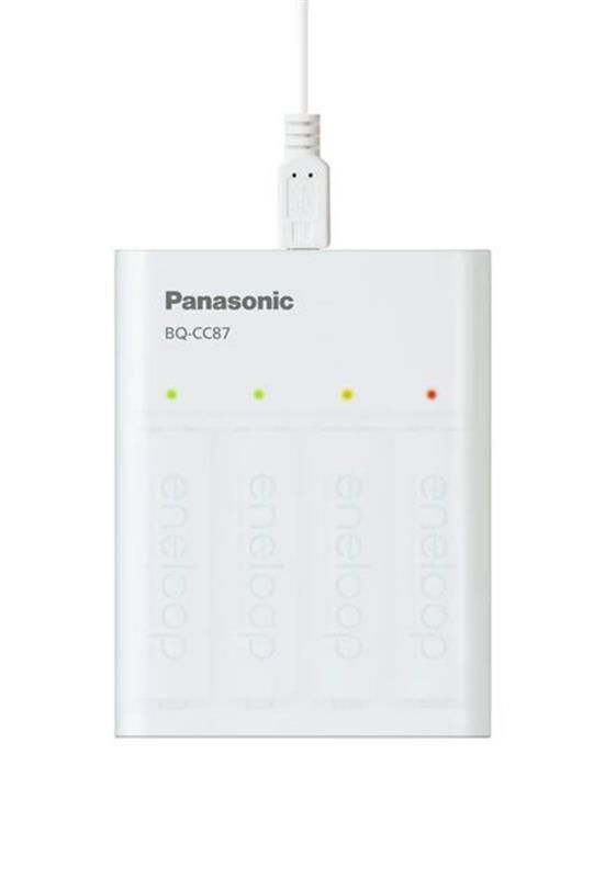 Зарядний пристрій Panasonic USB in/out з функцією Power Bank+4AA 2000 mAh