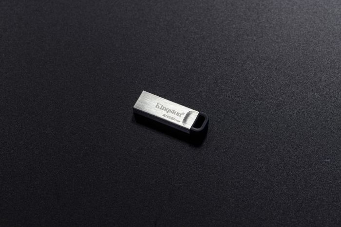 Флеш-накопичувач USB3.2 128GB Kingston DataTraveler Kyson Silver/Black (DTKN/128GB)