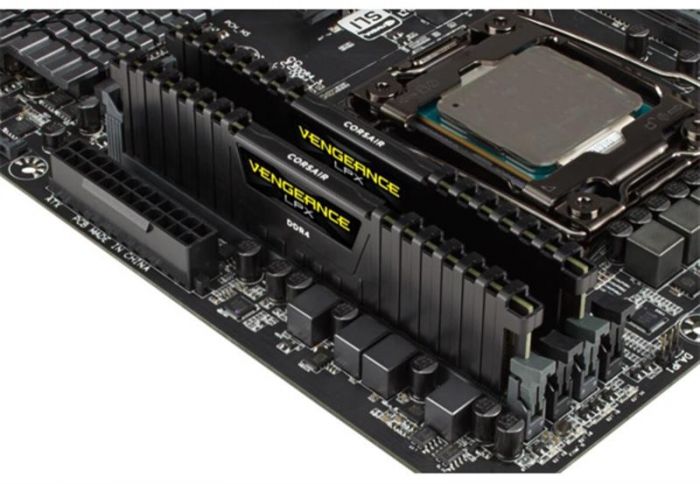 Модуль пам`ятi DDR4 2x16GB/3600 Corsair Vengeance LPX Black (CMK32GX4M2Z3600C18)