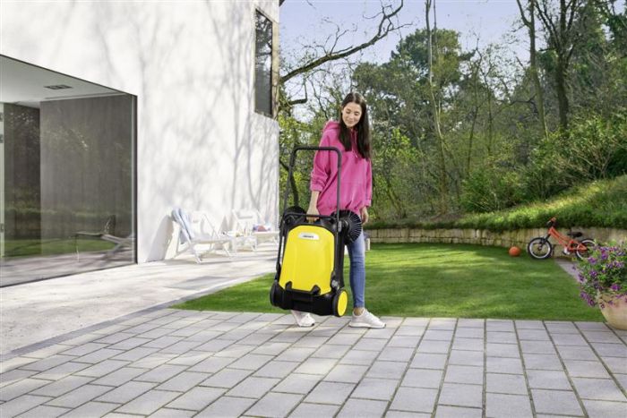 Підмітальна машина Karcher S 4 Twin (1.766-365.0)
